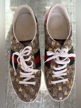 Gucci Brown Bee-Print Low-Top Sneakers with Red & Green Web